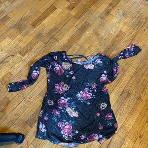 Long sleeve flower top